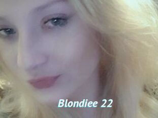 Blondiee_22