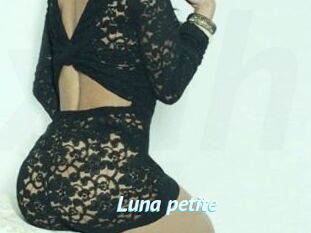 Luna_petite