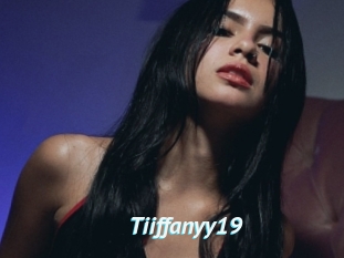 Tiiffanyy19