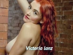 Victoria_lanz